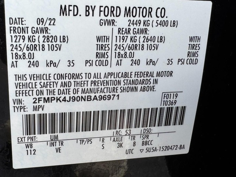 Ford Edge Vehicle Full-screen Gallery Image 24
