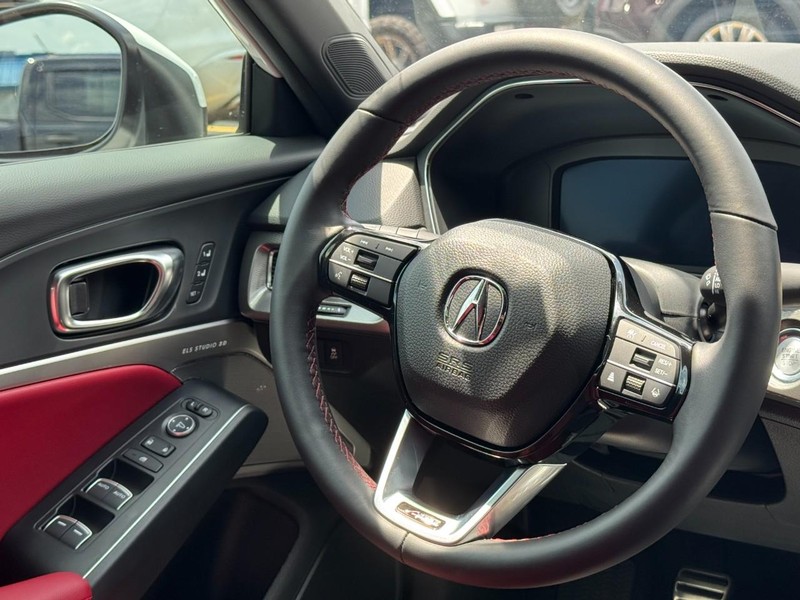 Acura Integra Vehicle Full-screen Gallery Image 12