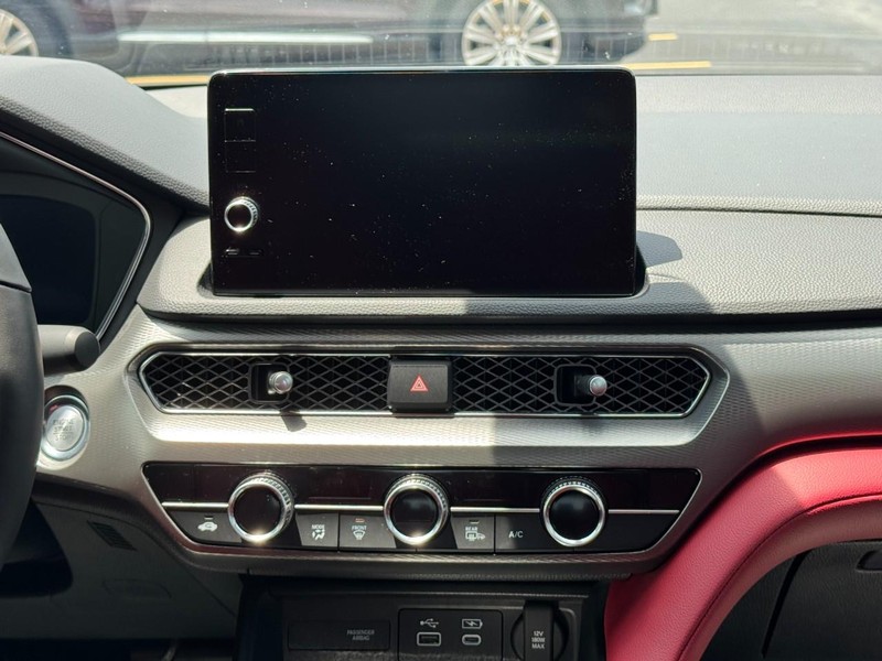 Acura Integra Vehicle Full-screen Gallery Image 13