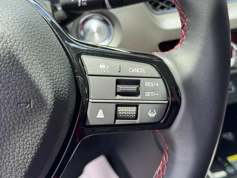Acura Integra Vehicle Full-screen Gallery Image 18