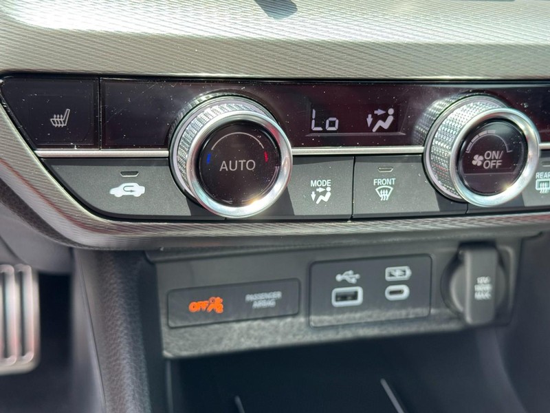 Acura Integra Vehicle Full-screen Gallery Image 21