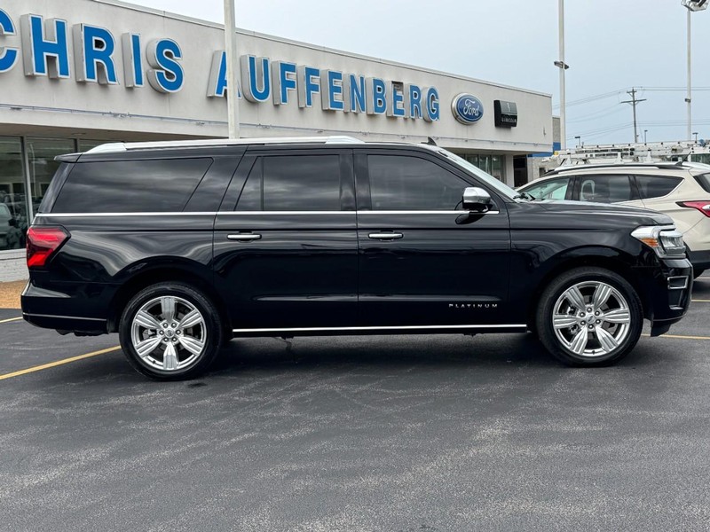 Ford Expedition Max Vehicle Full-screen Gallery Image 01