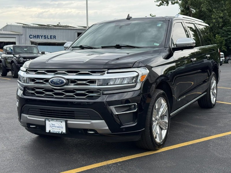Ford Expedition Max Vehicle Full-screen Gallery Image 08