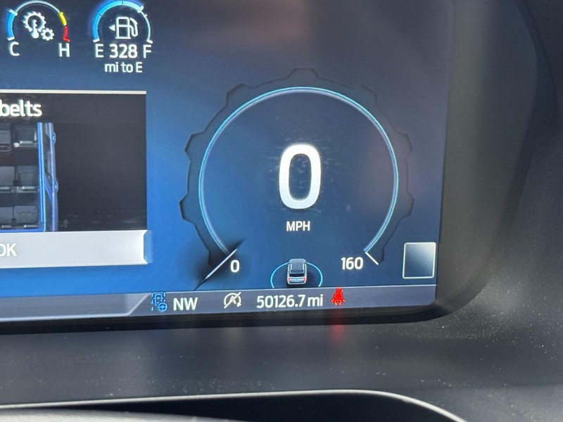 Ford Expedition Max Vehicle Full-screen Gallery Image 20