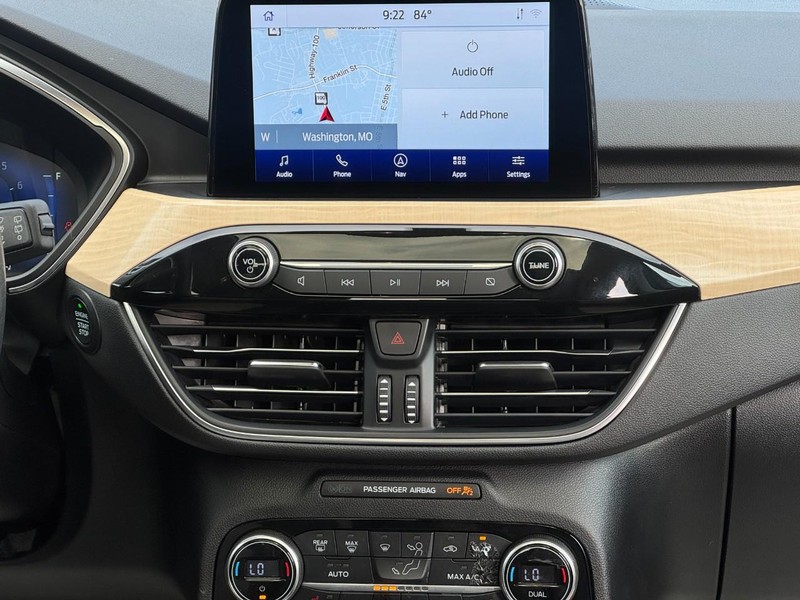 Ford Escape Vehicle Full-screen Gallery Image 13
