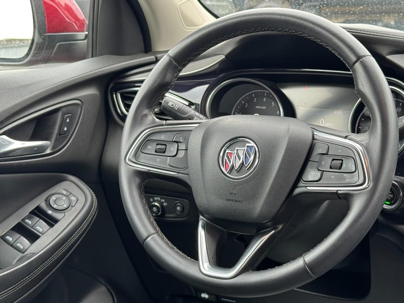 Buick Encore GX Vehicle Full-screen Gallery Image 12