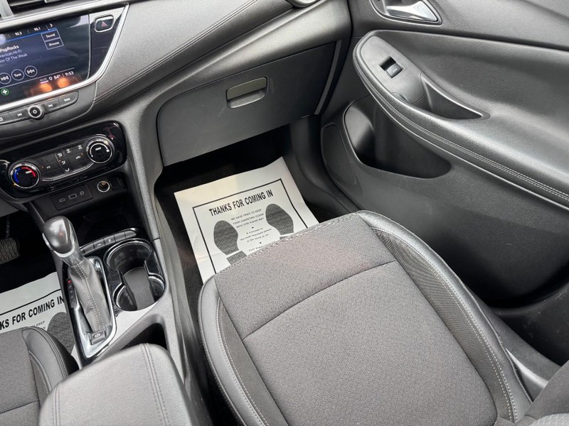 Buick Encore GX Vehicle Full-screen Gallery Image 15