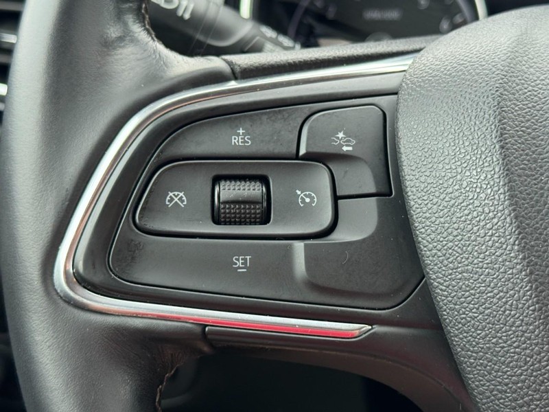Buick Encore GX Vehicle Full-screen Gallery Image 16