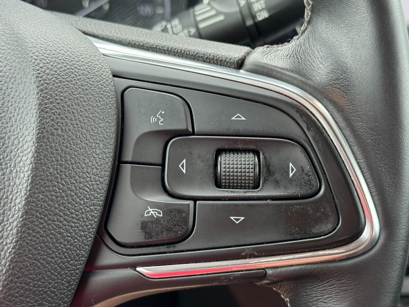 Buick Encore GX Vehicle Full-screen Gallery Image 17
