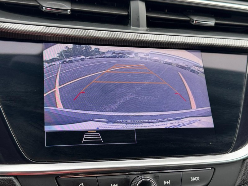 Buick Encore GX Vehicle Full-screen Gallery Image 20