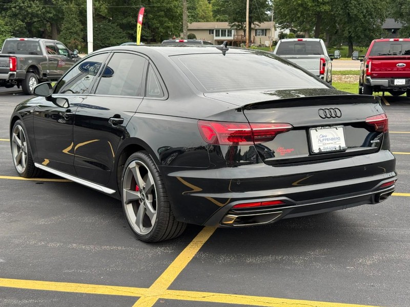 Audi A4 Sedan Vehicle Full-screen Gallery Image 06