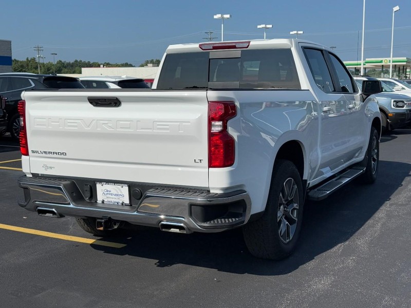Chevrolet Silverado 1500 Vehicle Full-screen Gallery Image 03