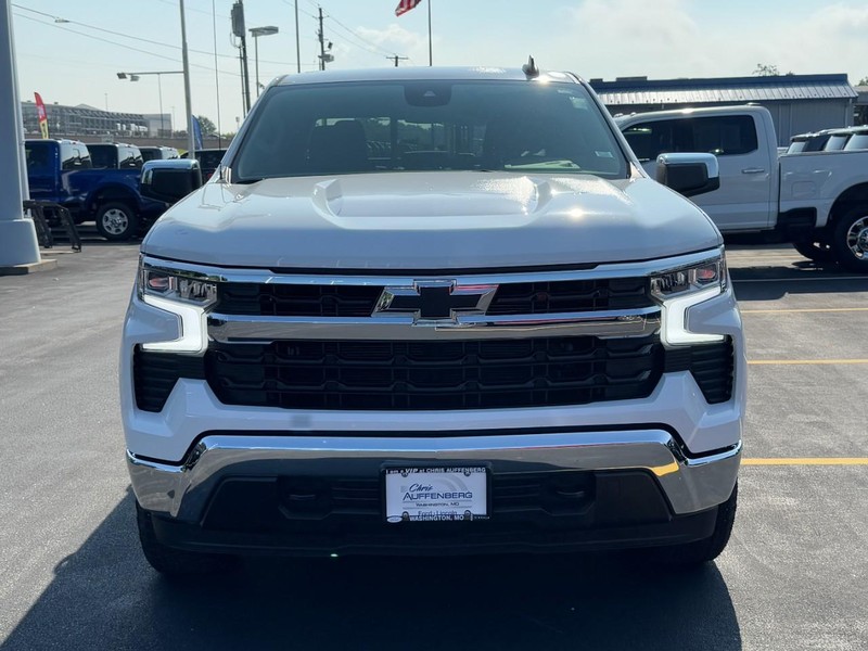 Chevrolet Silverado 1500 Vehicle Full-screen Gallery Image 09