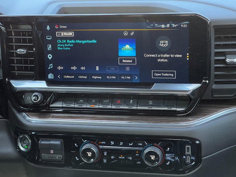 Chevrolet Silverado 1500 Vehicle Full-screen Gallery Image 13