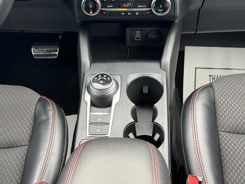 Ford Escape Vehicle Full-screen Gallery Image 14