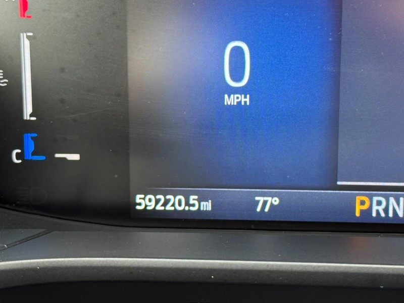 Ford Escape Vehicle Full-screen Gallery Image 18