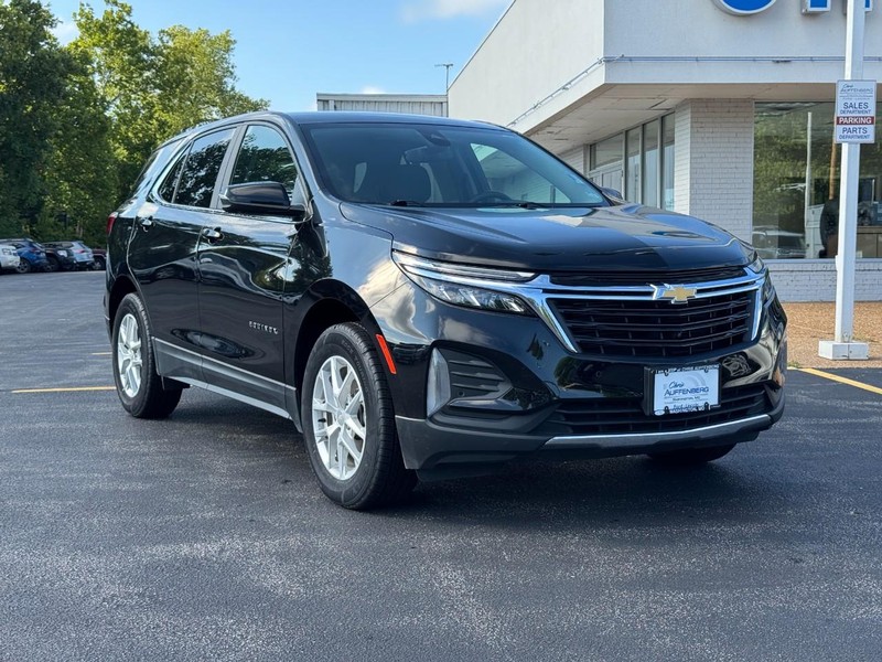 Chevrolet Equinox Vehicle Full-screen Gallery Image 02