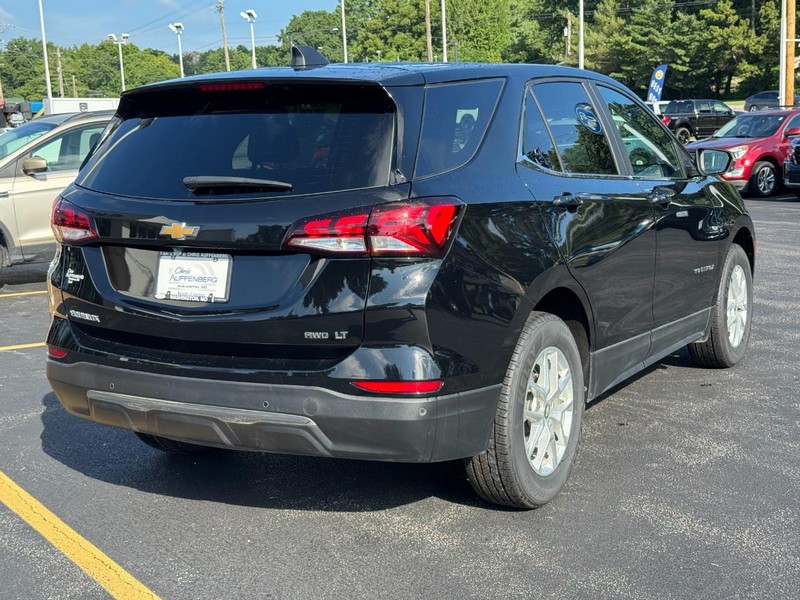 Chevrolet Equinox Vehicle Full-screen Gallery Image 03