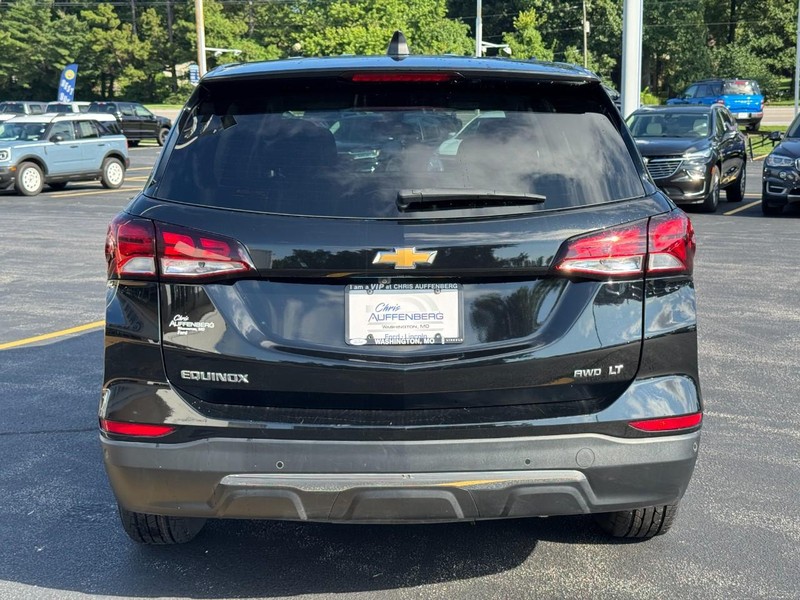 Chevrolet Equinox Vehicle Full-screen Gallery Image 04