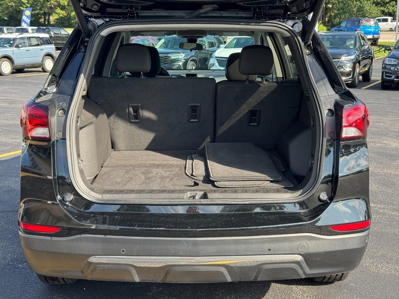 Chevrolet Equinox Vehicle Full-screen Gallery Image 05
