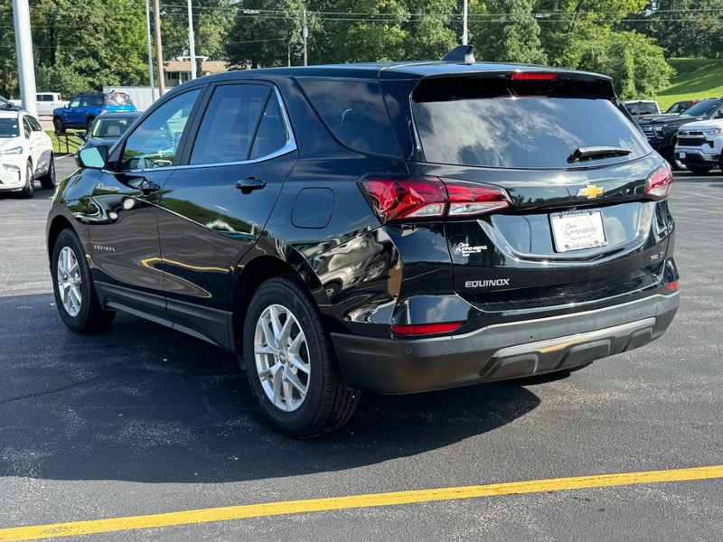 Chevrolet Equinox Vehicle Full-screen Gallery Image 06