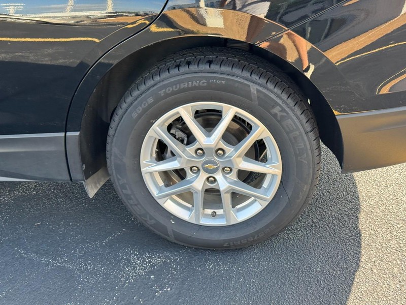 Chevrolet Equinox Vehicle Full-screen Gallery Image 07