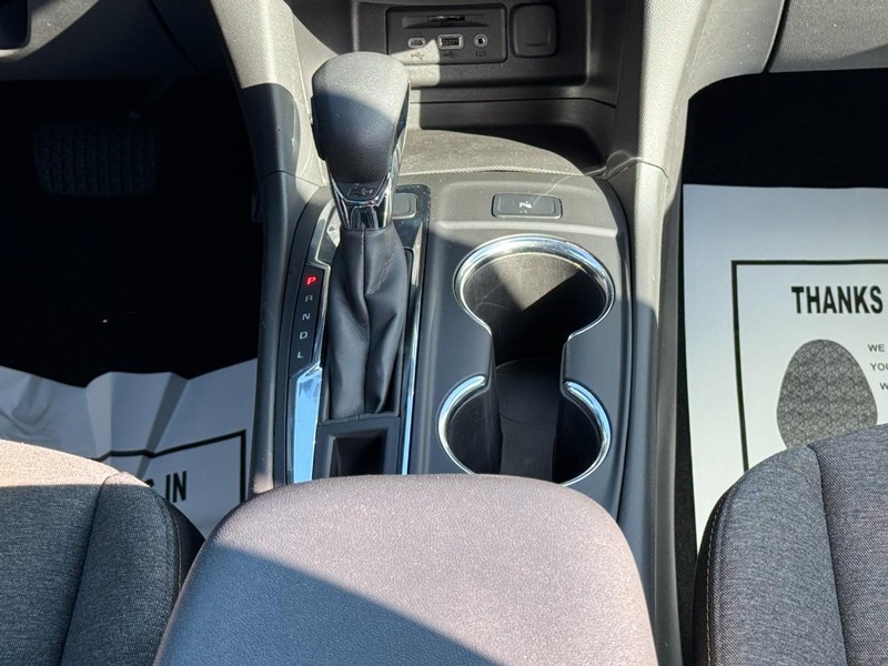Chevrolet Equinox Vehicle Full-screen Gallery Image 14