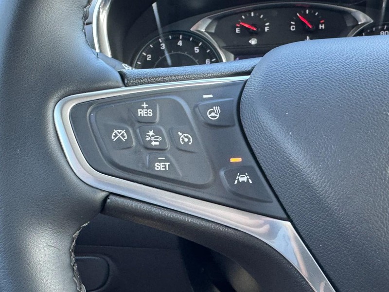 Chevrolet Equinox Vehicle Full-screen Gallery Image 16