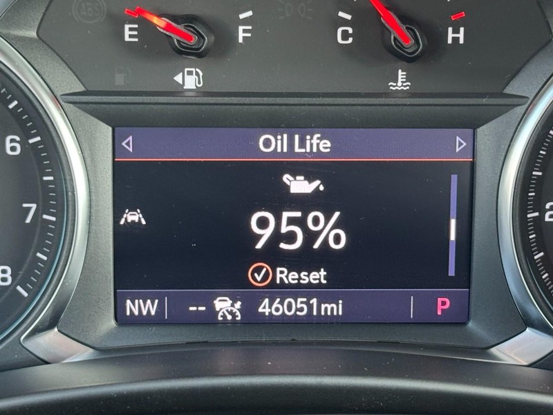Chevrolet Equinox Vehicle Full-screen Gallery Image 18