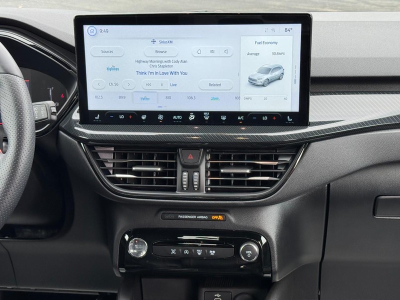 Ford Escape Vehicle Full-screen Gallery Image 13