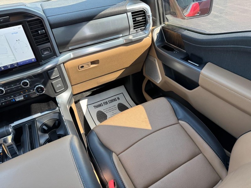 Ford F-150 Vehicle Full-screen Gallery Image 15