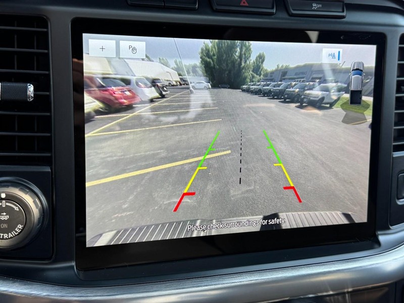 Ford F-150 Vehicle Full-screen Gallery Image 23