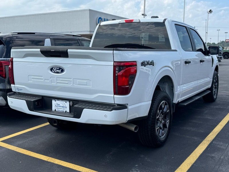 Ford F-150 Vehicle Full-screen Gallery Image 03