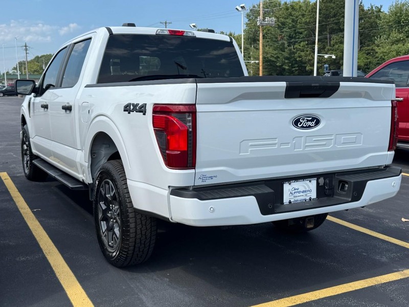 Ford F-150 Vehicle Full-screen Gallery Image 06