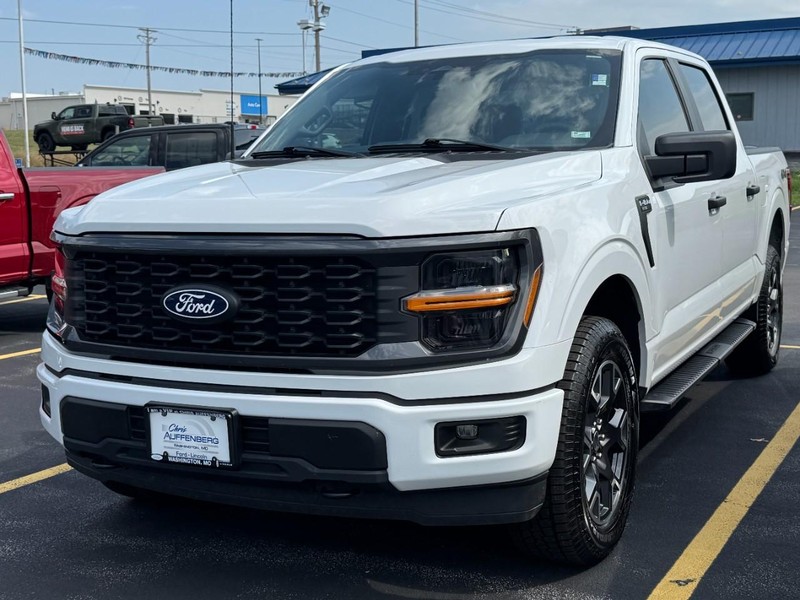 Ford F-150 Vehicle Full-screen Gallery Image 08
