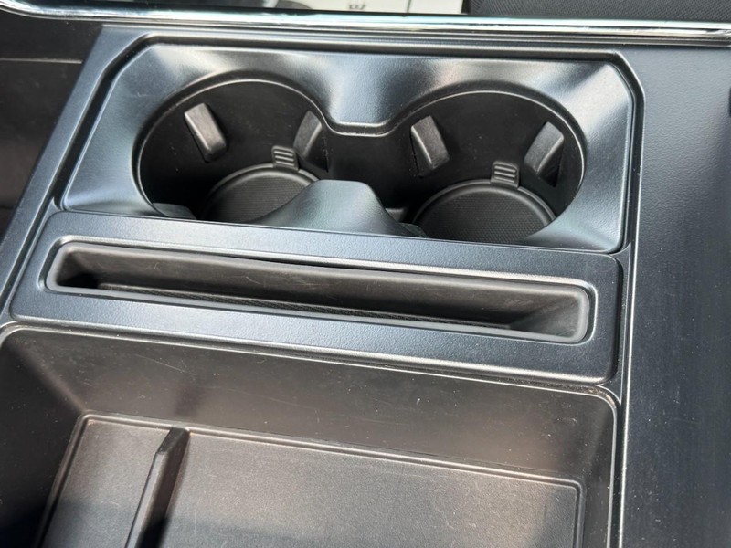 Ford F-150 Vehicle Full-screen Gallery Image 22