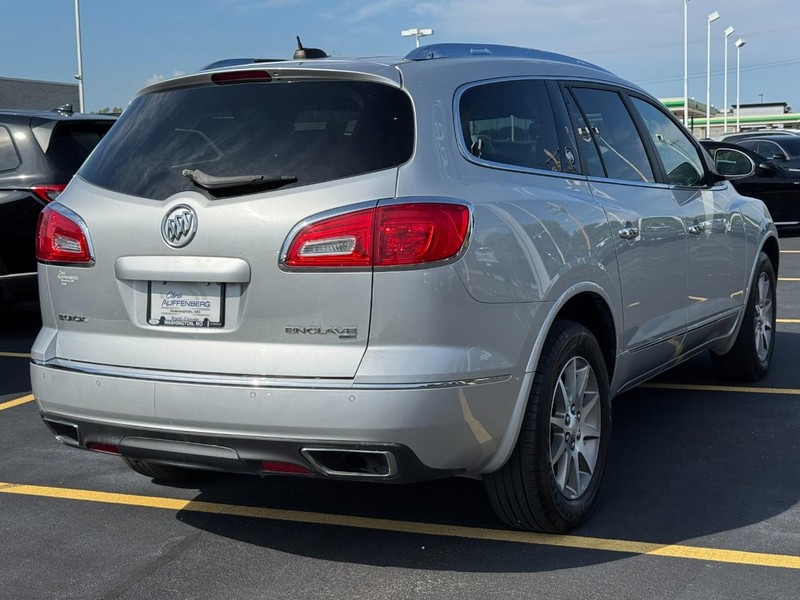 Buick Enclave Vehicle Full-screen Gallery Image 03
