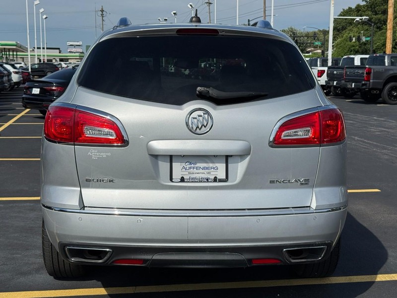 Buick Enclave Vehicle Full-screen Gallery Image 04