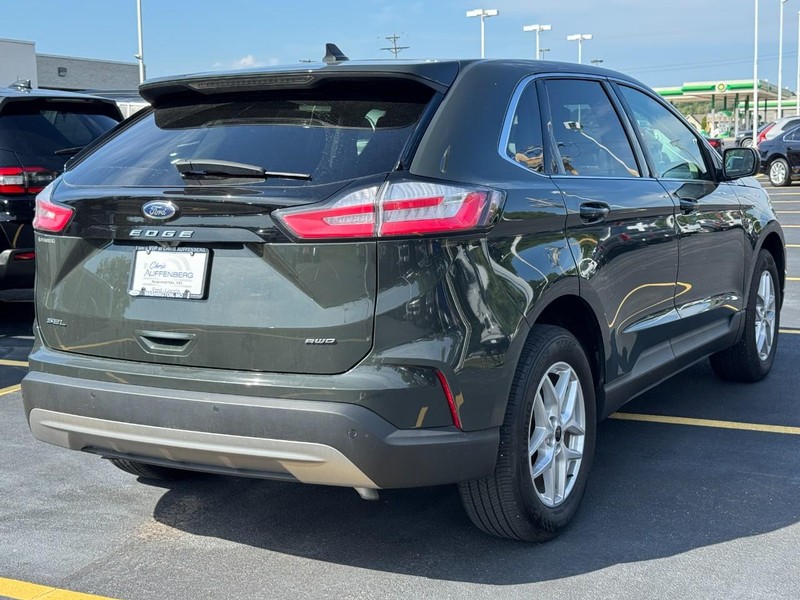 Ford Edge Vehicle Full-screen Gallery Image 03