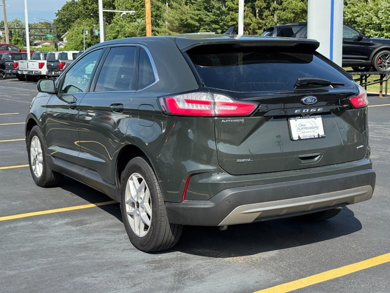 Ford Edge Vehicle Full-screen Gallery Image 06