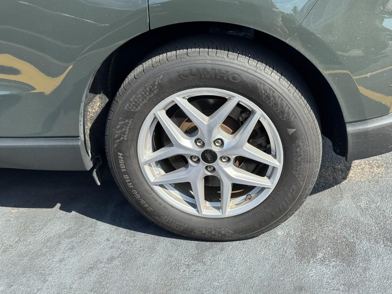 Ford Edge Vehicle Full-screen Gallery Image 07