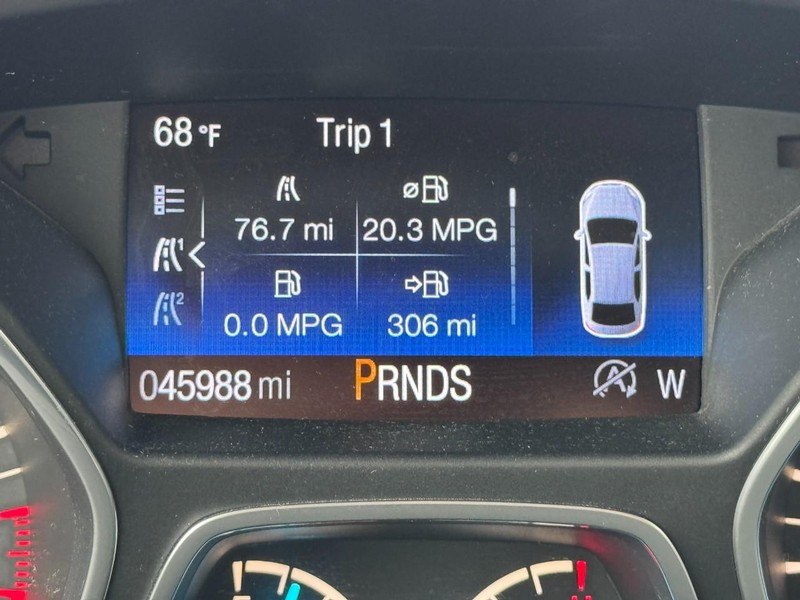Ford Escape Vehicle Full-screen Gallery Image 18