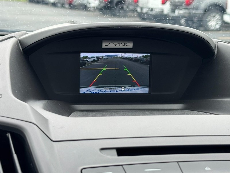 Ford Escape Vehicle Full-screen Gallery Image 20