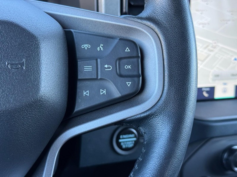 Ford Bronco Vehicle Full-screen Gallery Image 17