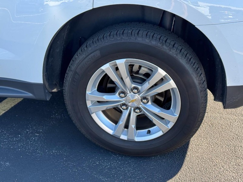 Chevrolet Equinox Vehicle Full-screen Gallery Image 07