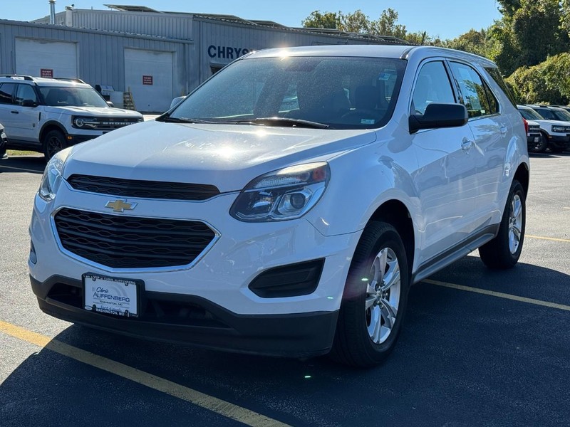 Chevrolet Equinox Vehicle Full-screen Gallery Image 08