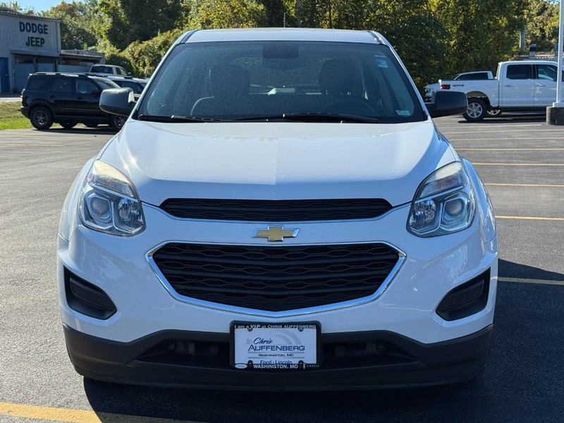 Chevrolet Equinox Vehicle Full-screen Gallery Image 09