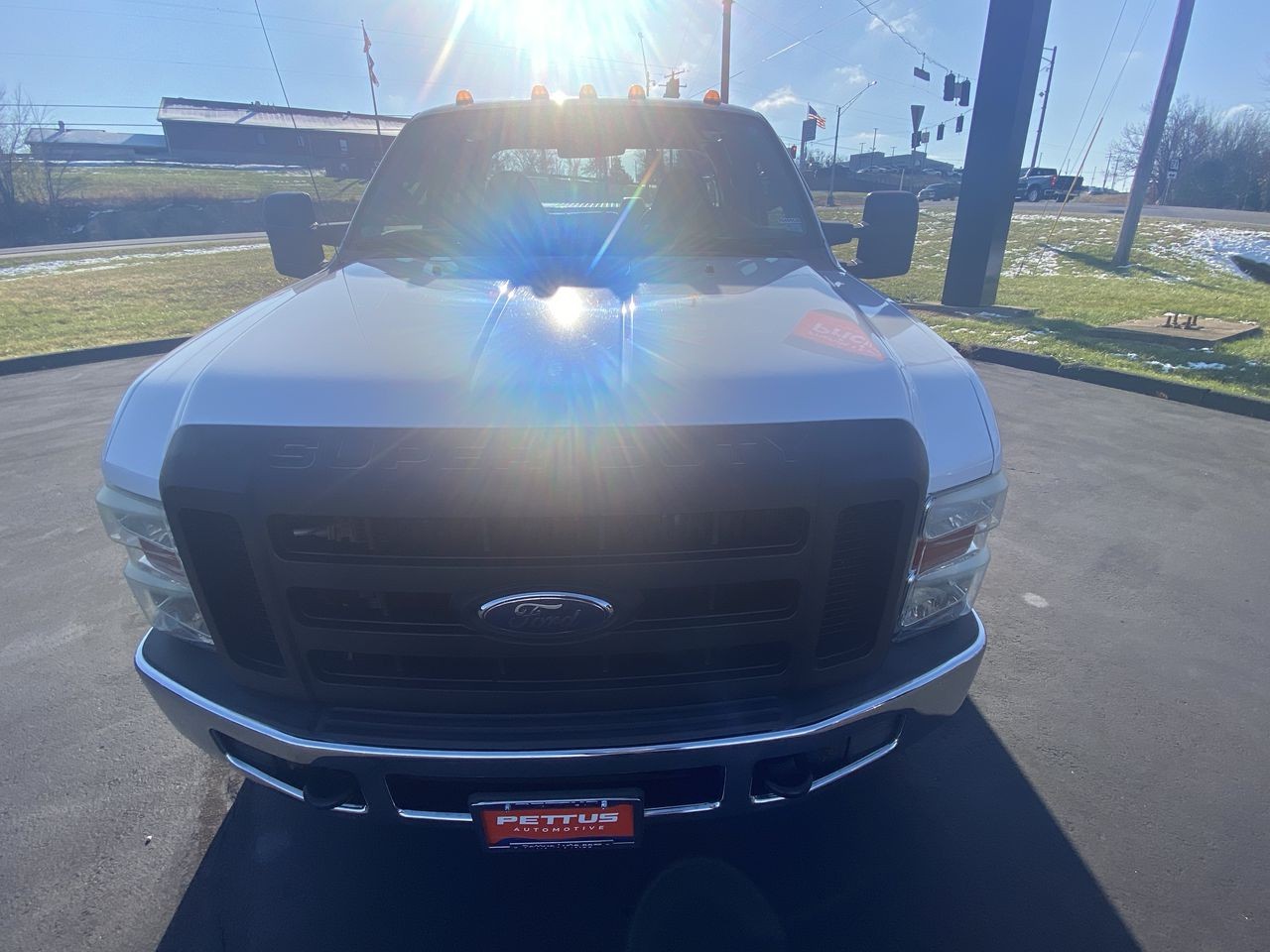 2008 White Ford Super Duty F-250 SRW XL RWD Truck
