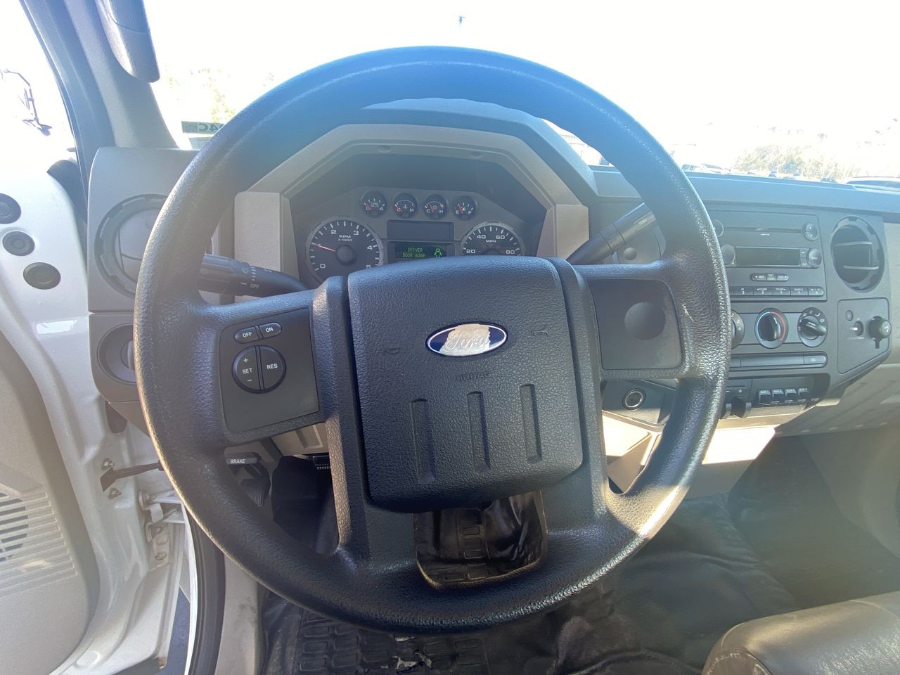 2008 White Ford Super Duty F-250 SRW XL RWD Truck