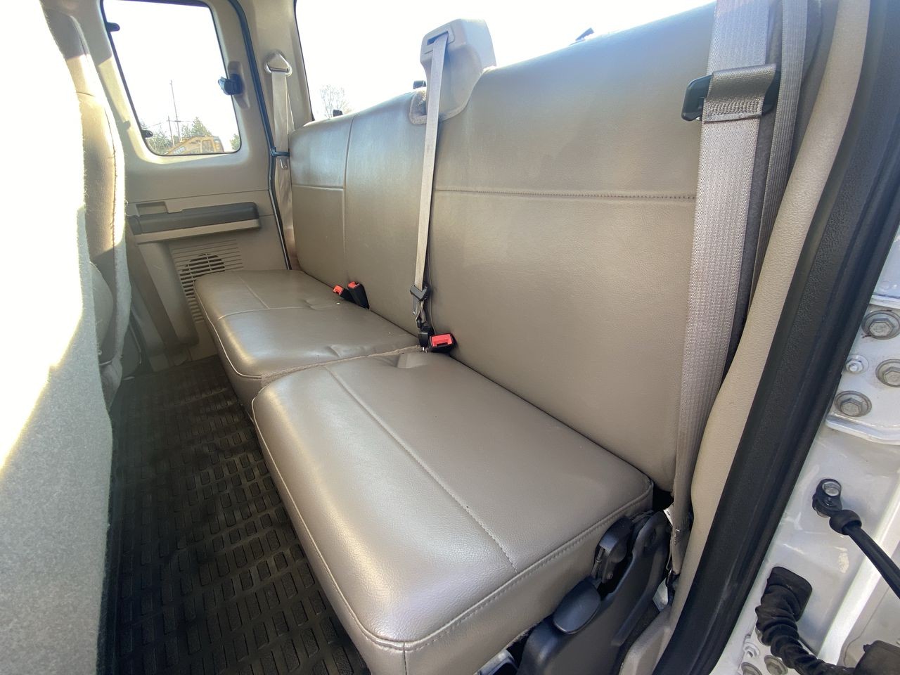 2008 White Ford Super Duty F-250 SRW XL RWD Truck